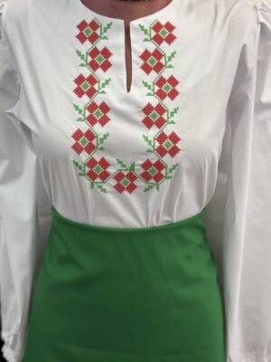 Дамска риза с шевица